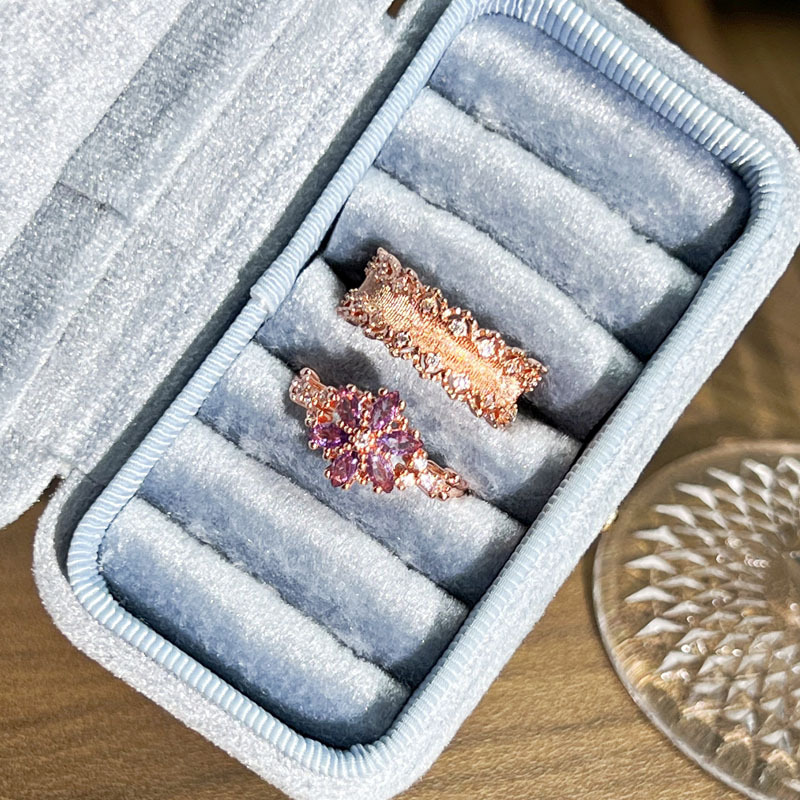 Japanese rose gold purple diamond bestseller snowflake grass cutting ring, a niche design for women, light luxury retro brushed ring Application Scenario