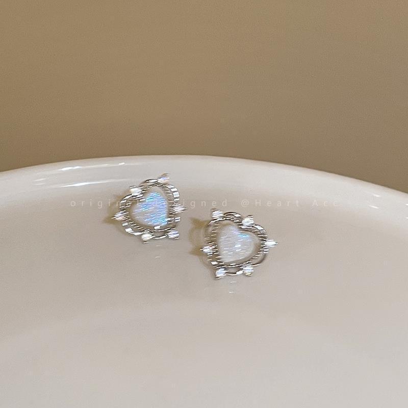 Wholesale of dazzling star-shaped cat's eye stone Love ~ Heart ear stud women's ins light luxury exquisite temperament versatile fashionable earrings details Picture
