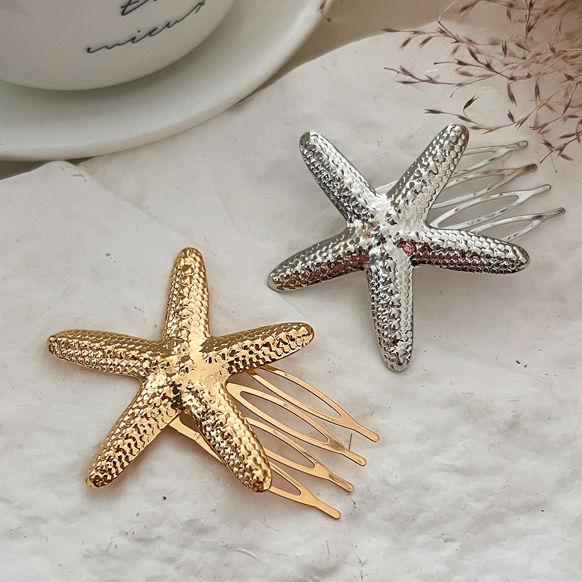 Wholesale of cross-border braided hair accessories from Europe and America, TEMU's new starfish accessories, high-color-retention electroplated summer style fashionable hairpins Application Scenario