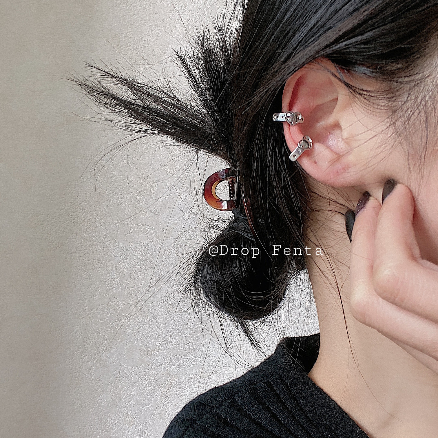 Dark girl's heart belt, ear bone clips, Hong Kong-style earrings, personalized ear buckles, no ear holes, ear clips details Picture