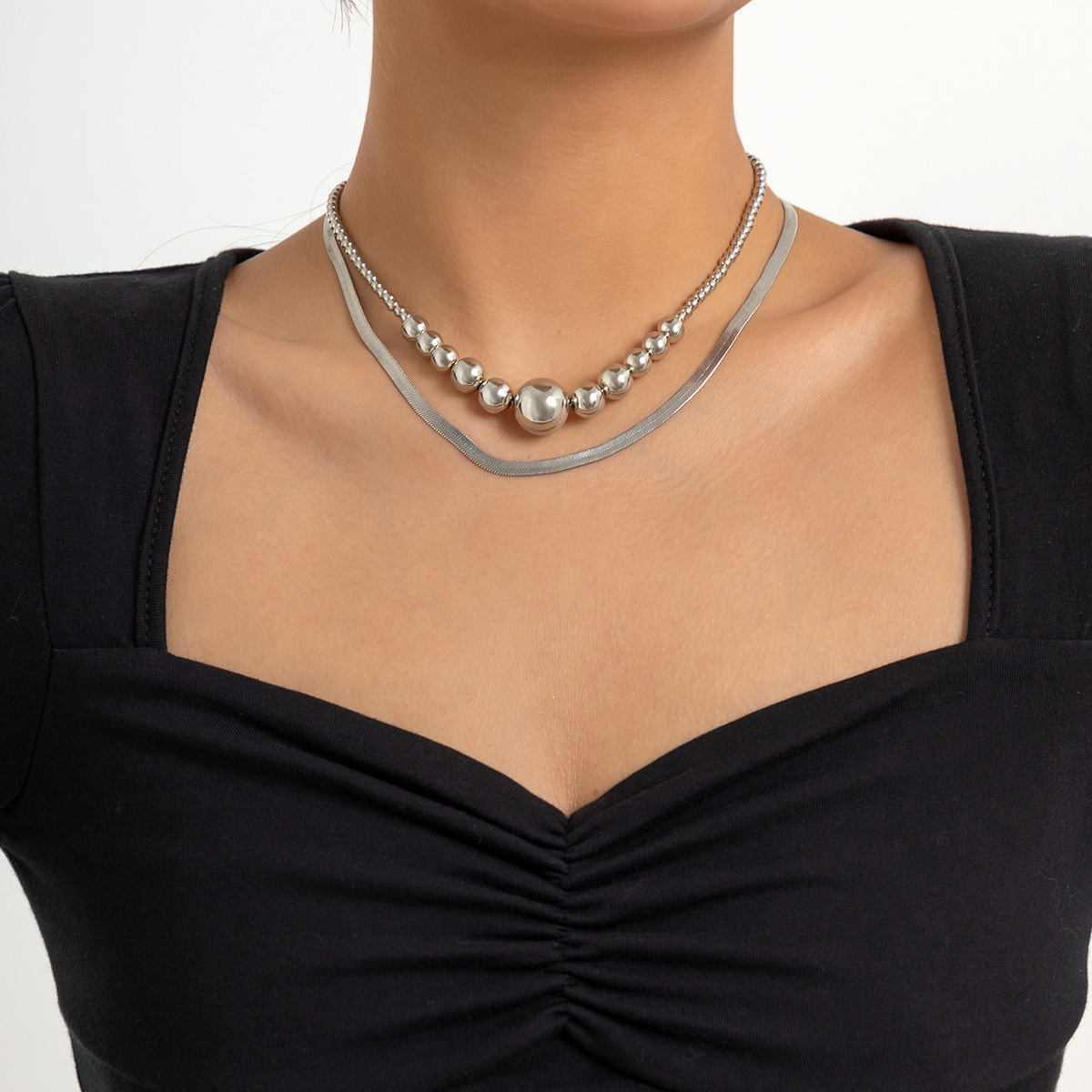 European and American cross-border jewelry, fashionable and individual double-layer beaded collarbone chain necklace, retro and cold style snake bone chain necklace Specification drawing