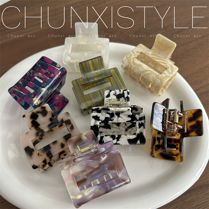 Acetic acid rectangular small grab clip for women's summer hair clip at the back of the head, small shark clip, simple and elegant hair clip headwear full figure