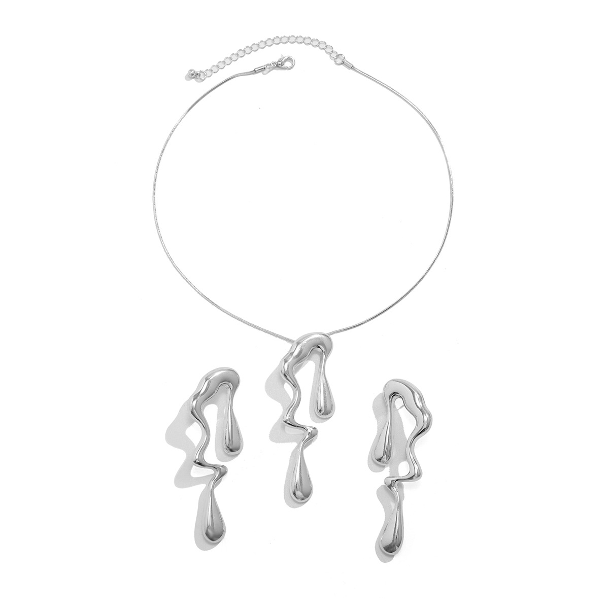 European and American cross-border jewelry liquid design sweet and cool Necklace Necklace metal style irregular water drop necklace Item Picture