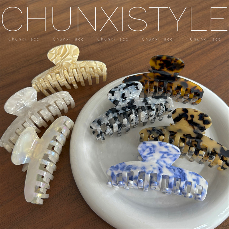 The new French high-quality acetate hair clips and hairpins from Korean Instagram are fashionable and retro tortoiseshell color and women's shark clips full figure