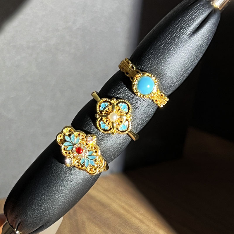Vintage blue enamel drop glaze open ring with feminine charm, court-style lace, individual and light luxury ring details Picture