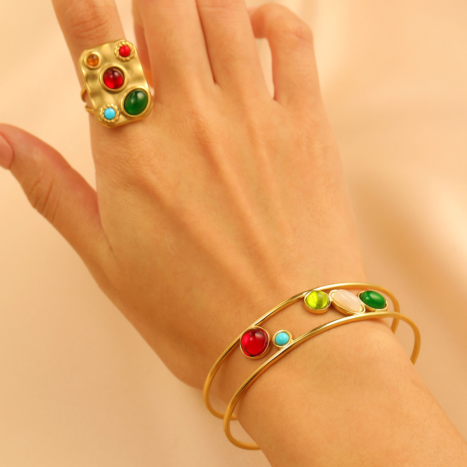 European and American cross-border jewelry, stainless steel bracelets, rings, sets of jewelry and bracelets, women's niche designs, light luxury and high-end feel details Picture