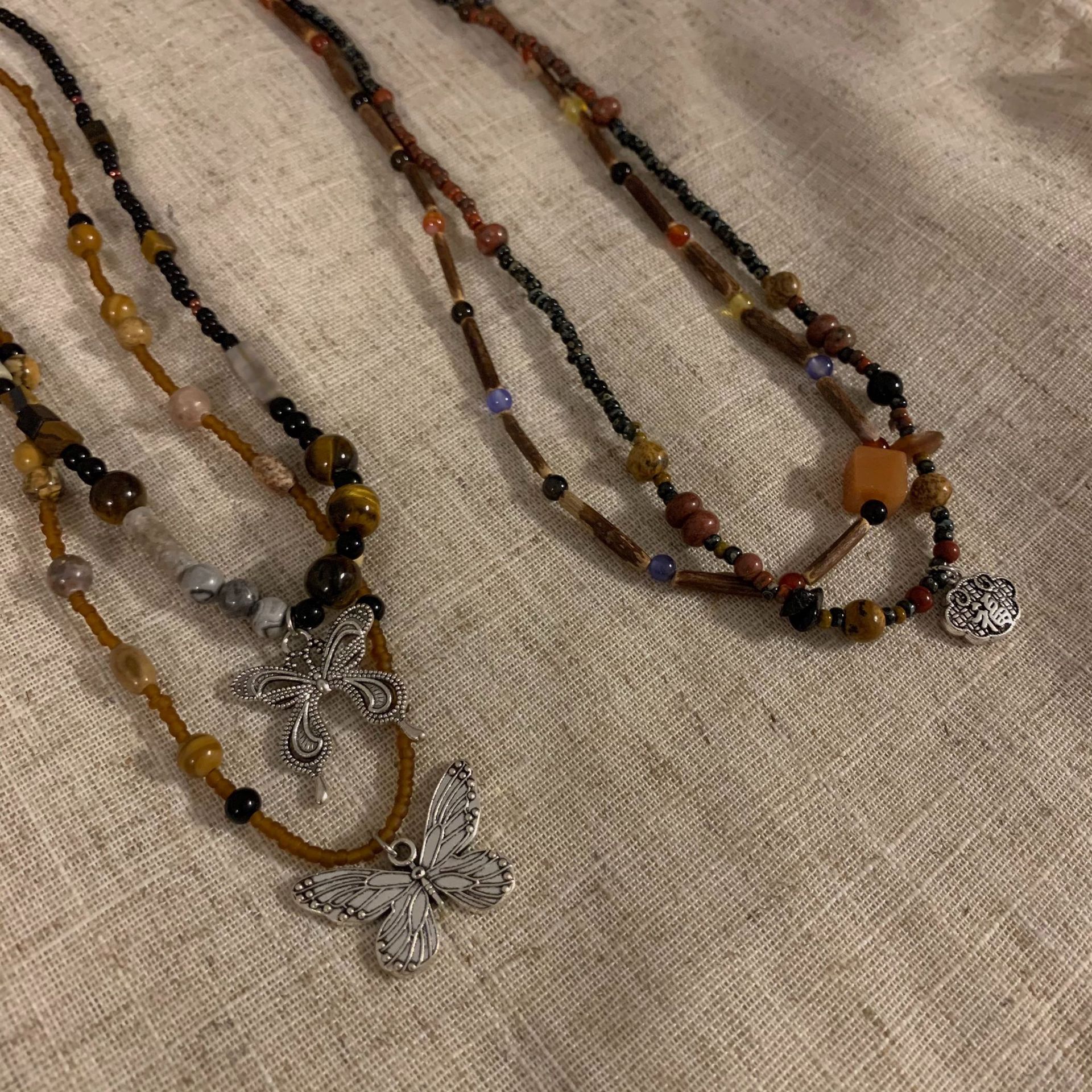 Chinese-style retro beaded necklace for women's spring and summer, a niche layered necklace design accessory with a sense of style, a new trendy accessory in 2023 details Picture