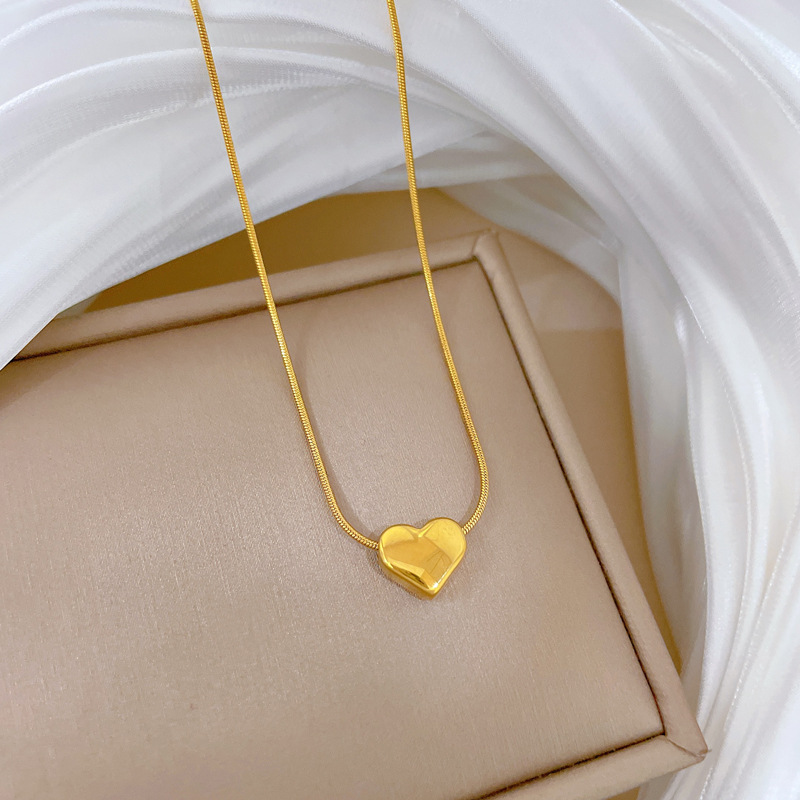 【 All-titanium Steel 】 Light luxury snake bone chain heart furnace, real gold necklace, female Instagram Internet celebrity collarbone chain accessory Specification drawing