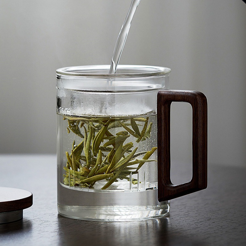 Customized thickened high-temperature resistant office glass tea cups, men's personal cups, household tea-water separation cups, and tea brewing cups by the manufacturer Specification drawing