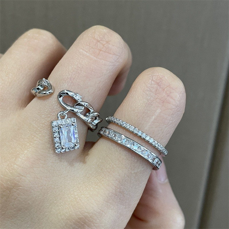 A niche sweet and cool style, unique geometric diamond zircon open ring, versatile and elegant square ring, a layered ring worn by a socialite details Picture