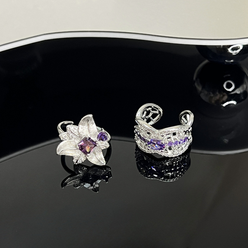 A light luxury purple diamond zircon sweet and cool flower open ring for women on Instagram, with a cold style and a niche high-end feel Application Scenario
