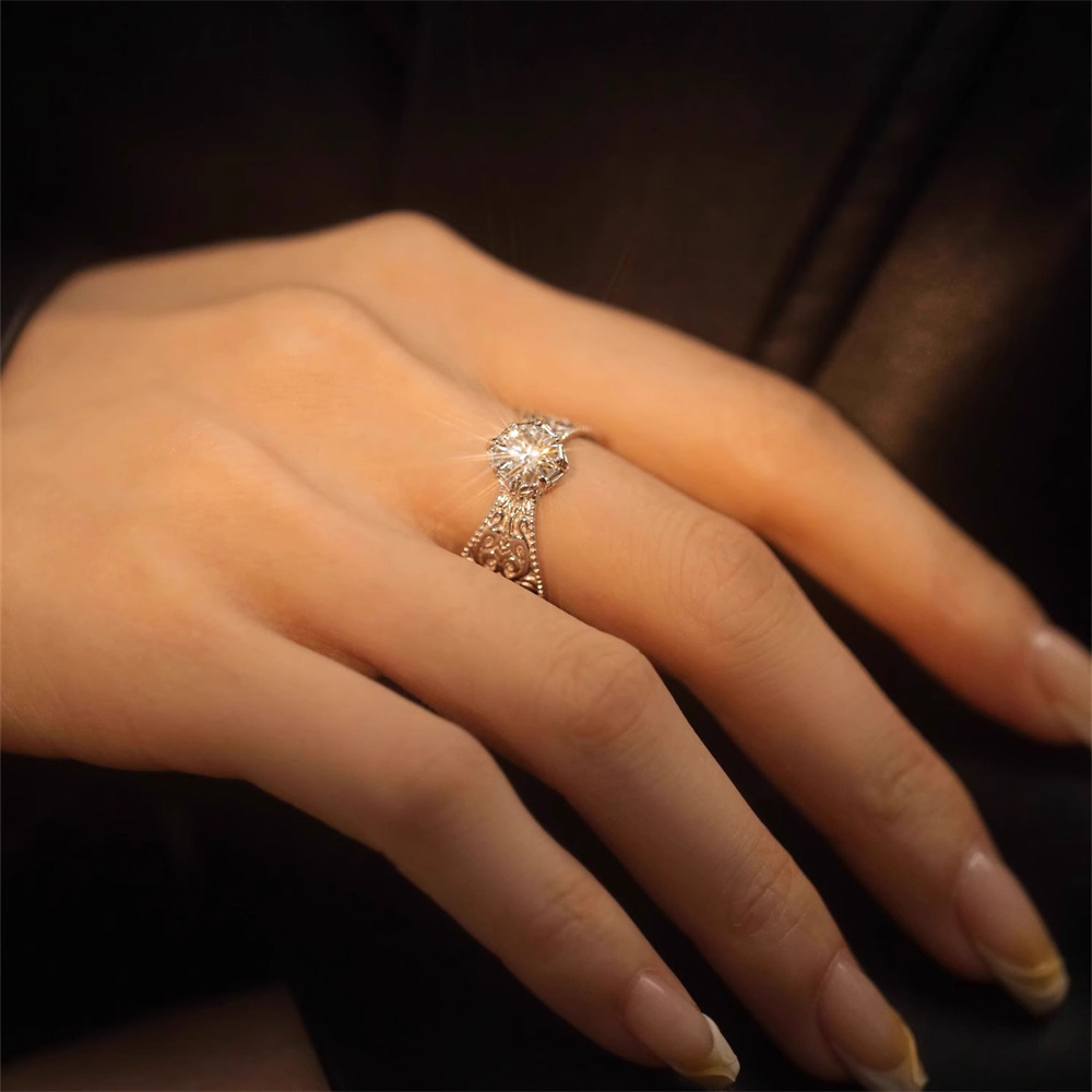 Diamond-encrusted ring for women, 925 sterling silver, niche design, light luxury and high-end feel, new 2024 open adjustable ring trend Application Scenario
