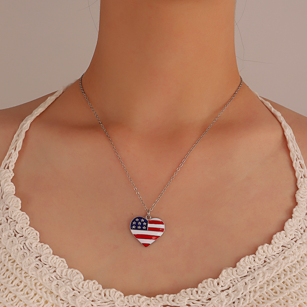 European and American ins Independence Day series necklace set, fashionable and simple, diamond-encrusted wing heart pendant collarbone chain details Picture