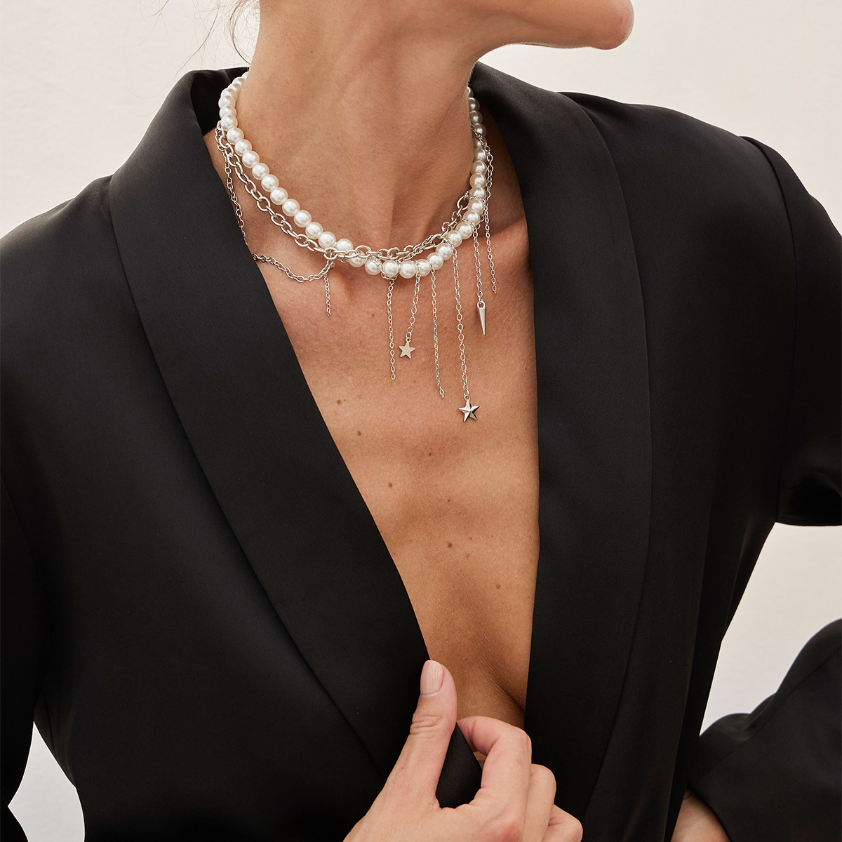 European and American cross-border jewelry ins heart-shaped cross metal pendant necklace design sense pearl beaded tassel necklace details Picture