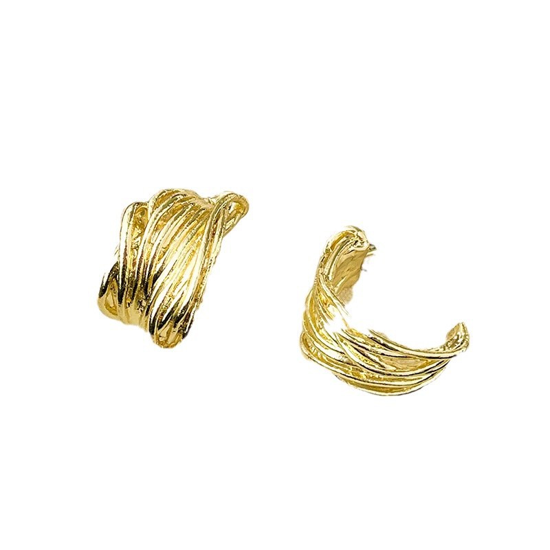 New retro and high-end earring with hollowed-out metal wound C-shaped ring earrings, light luxury and niche earrings, stud earrings for women Item Picture