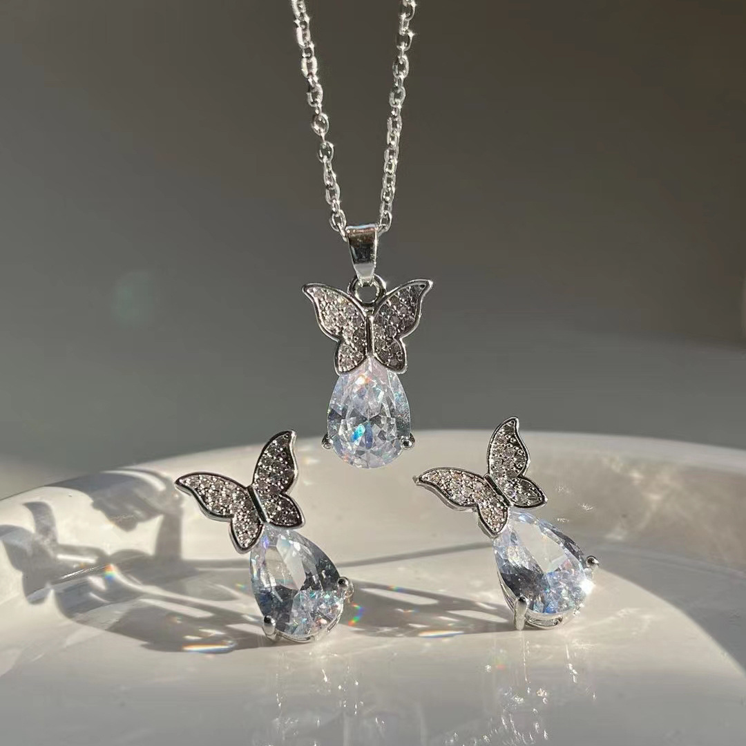 European and American cross-border diamond-encrusted butterfly water drop jewelry set, women's InS-style creative butterfly necklace and earring set Application Scenario