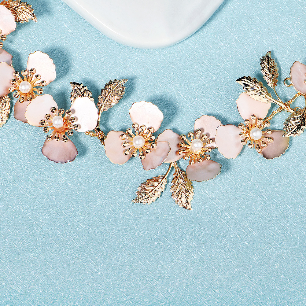 Ancient-style Hanfu headwear, handcrafted flower hair bands, wedding gowns and evening gowns, pearl hair accessories, high-end bridal accessories Application Scenario