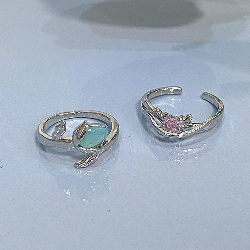 Elegant tulip ring for women, light luxury and high-end feel, zircon opening, niche design, unique ring, butterfly index finger ring Application Scenario