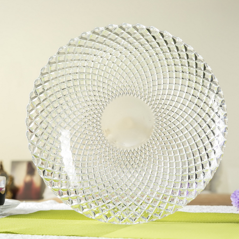 Green apple creative diamond crystal grid glass fruit plate, transparent deep plate, fruit pit, salad bowl, candy plate Application Scenario
