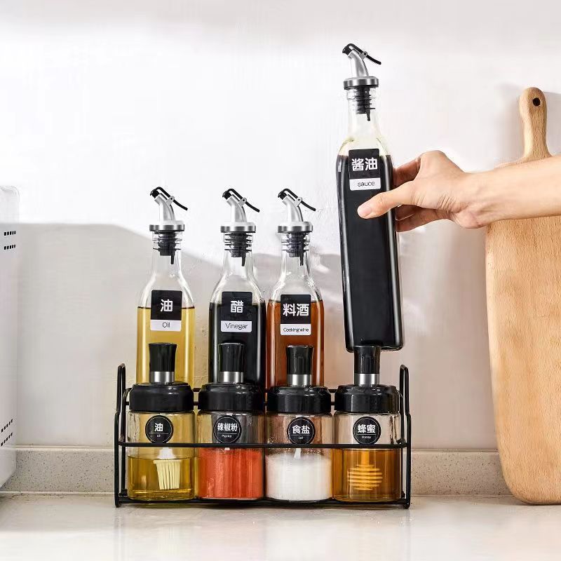 Event small gifts: glass seasoning bottles, oil jugs, seasoning jars, soy sauce and vinegar bottles, gift boxes, sets, jewelry, and in-store gifts Application Scenario