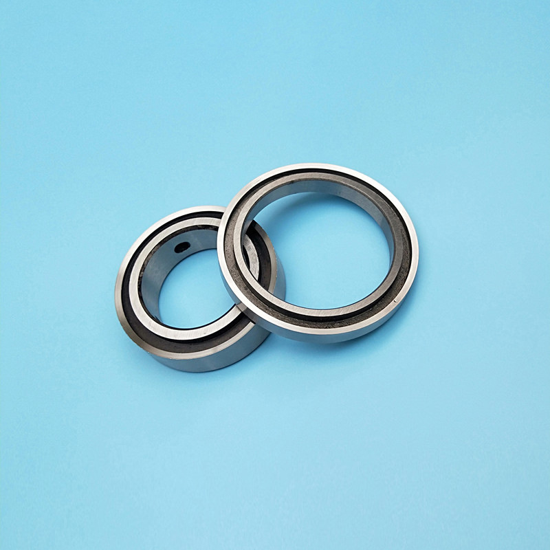 Available in stock for slitting machine blades, non-woven fabric slitting round blades, and meltblown fabric slitting machine round blades details Picture