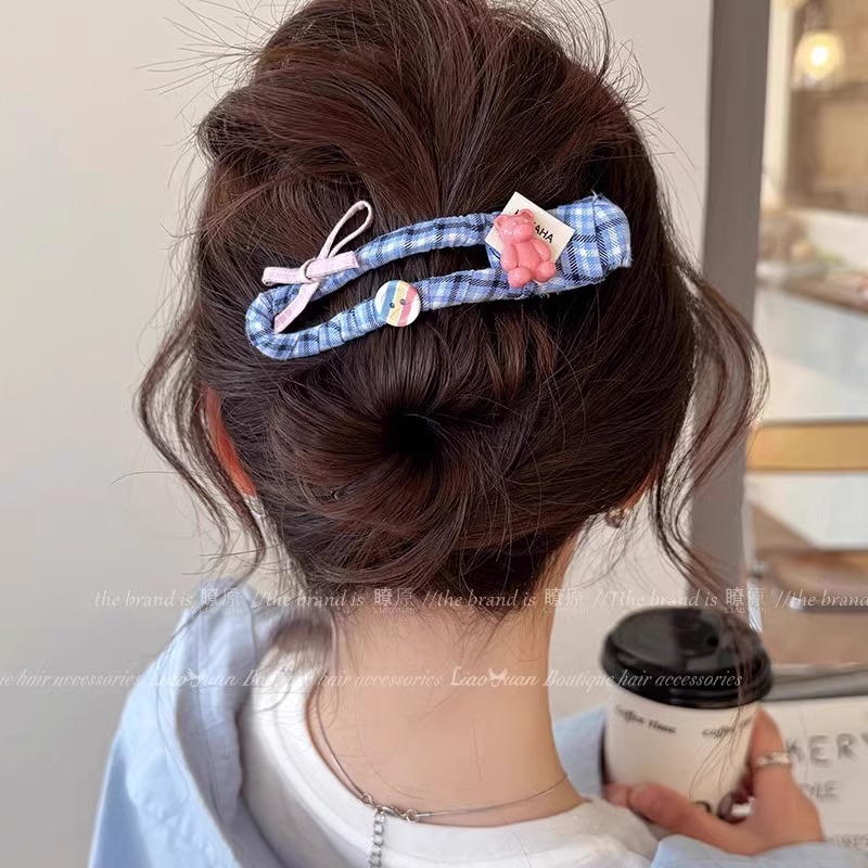 Cute bow hairpin at the back of the female head, high-end updo, duckbill clip, large scratch clip, 2025 new style headwear for women Application Scenario