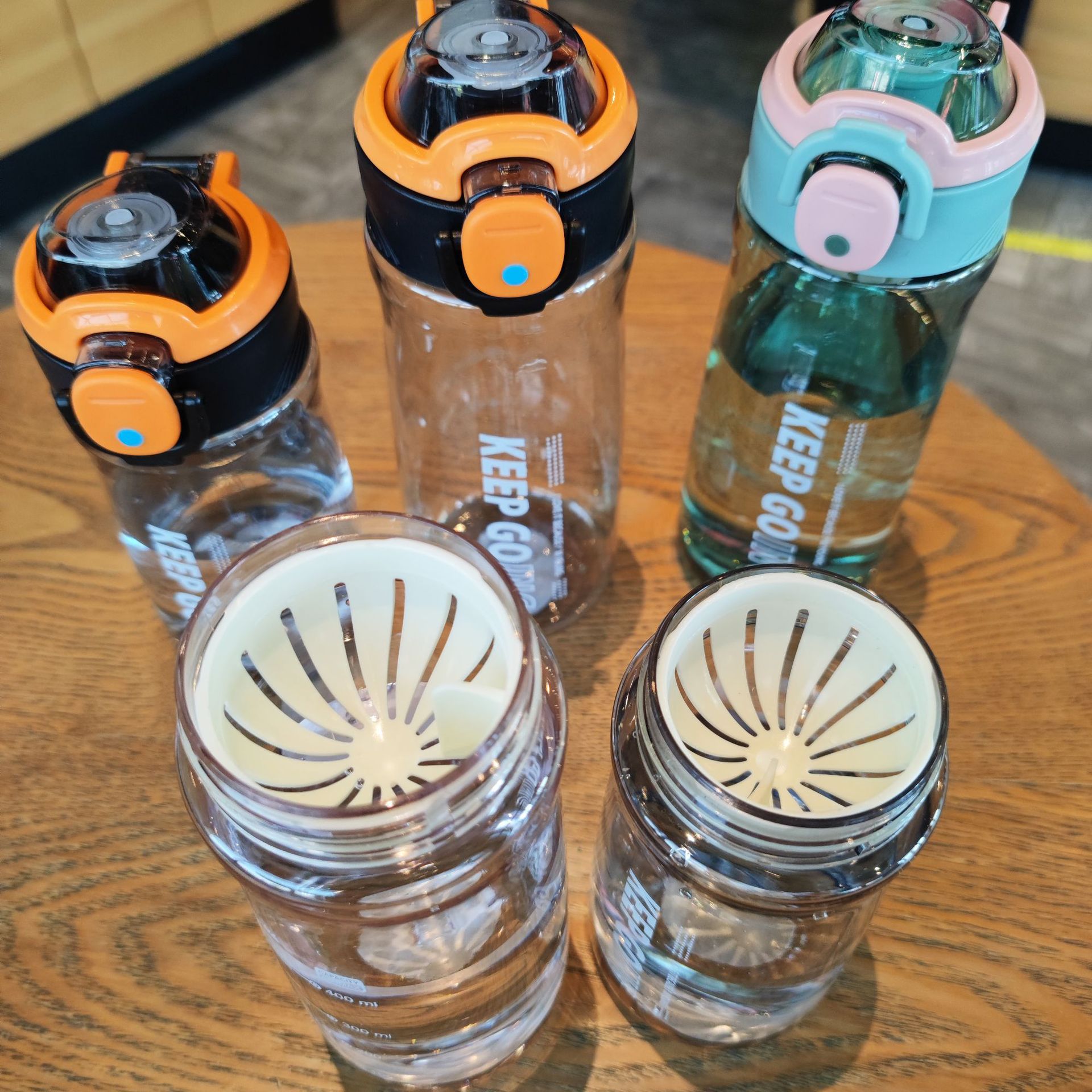Wholesale of new Korean version outdoor portable handle plastic space cups, men's and women's sports water cups with tea strainers and direct drinking cups Specification drawing