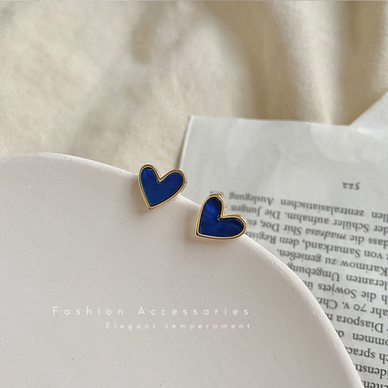 Blue heart-shaped ear clips, no ear piercings, feminine earrings, original design, elegant stud earrings, French earrings, simple and trendy Specification drawing