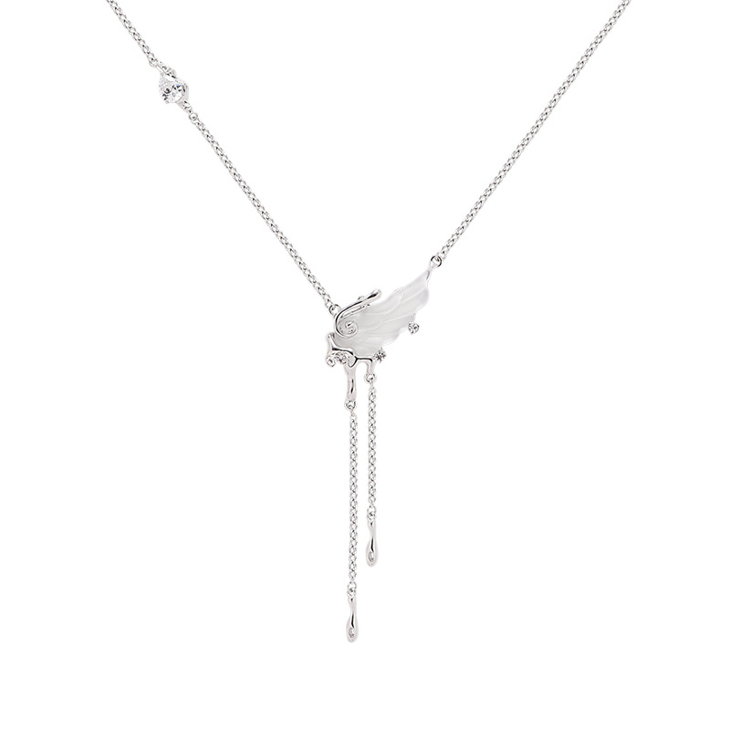 Original white wing necklace accessory for women, new fashionable ins style, versatile sweater chain, light luxury and high-end neckpiece Item Picture