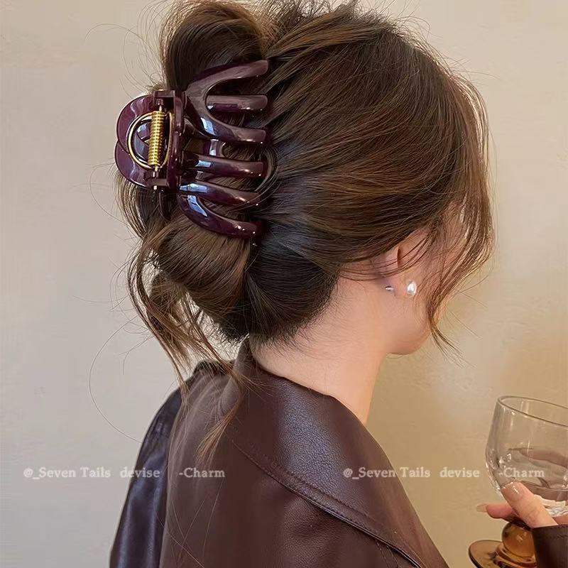 The powerful pumpkin grab clip, large hair volume, shark clip, 2024 new style, high-end feel, back of the head, updo hair clip, no full figure