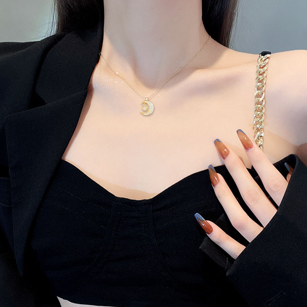 Korean-style light luxury lucky star moon necklace, women's collarbone chain, InS-style niche design pendant, simple and elegant necklace details Picture