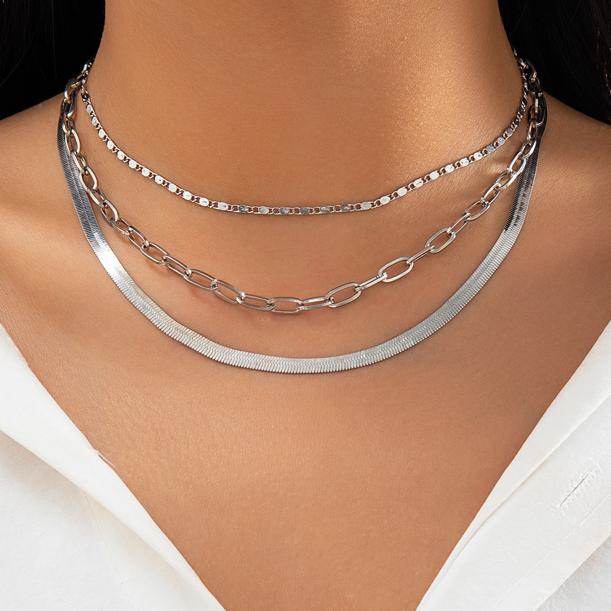 European and American cross-border snake-bone chain contrasting color ins necklace necklace women 's versatile diamond-encrusted multi-layered heart-shaped necklace Specification drawing