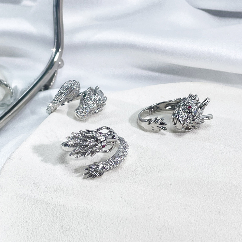 A niche design with a unique Chinese trend style, a dragon-shaped full diamond open ring, a neutral, irregular, light luxury and high-end ring Specification drawing