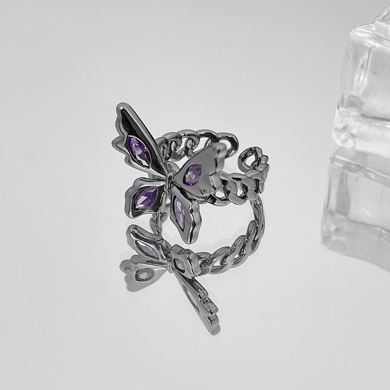 A high-end purple diamond black butterfly ring, a trendy and unique design for women on Instagram, with an open ring and a light luxury index finger accessory Specification drawing