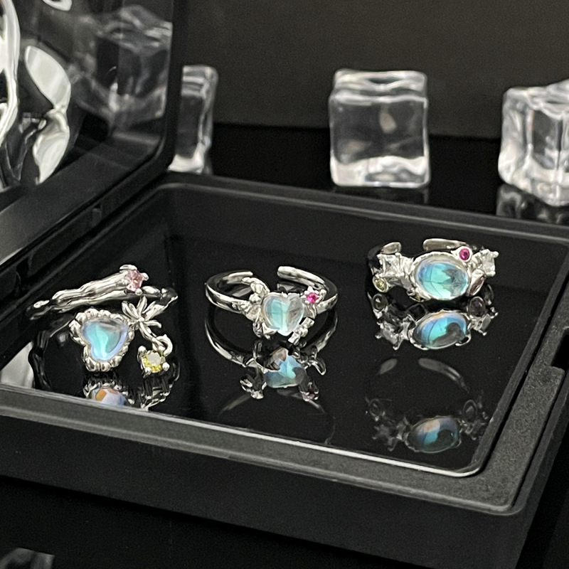 Sweetheart, colorful heart, bow, moonstone open ring, a sweet, cool, fashionable and cold style niche ring for female students Application Scenario
