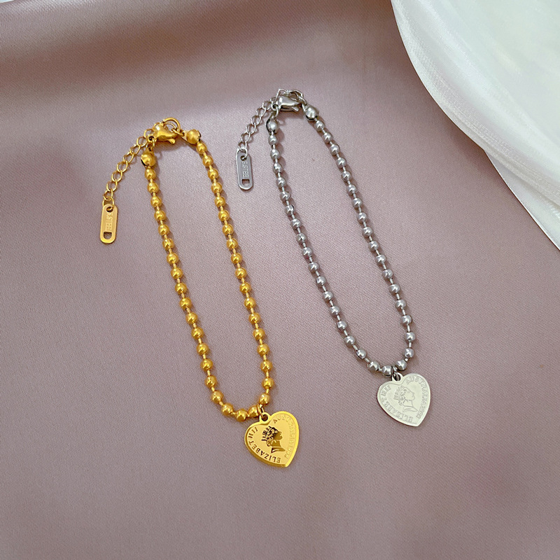 【 All-titanium Steel 】 Dongdaemun's unique heart-shaped chain bracelet with a head full of diamonds, a female Internet celebrity's retro best friend Application Scenario