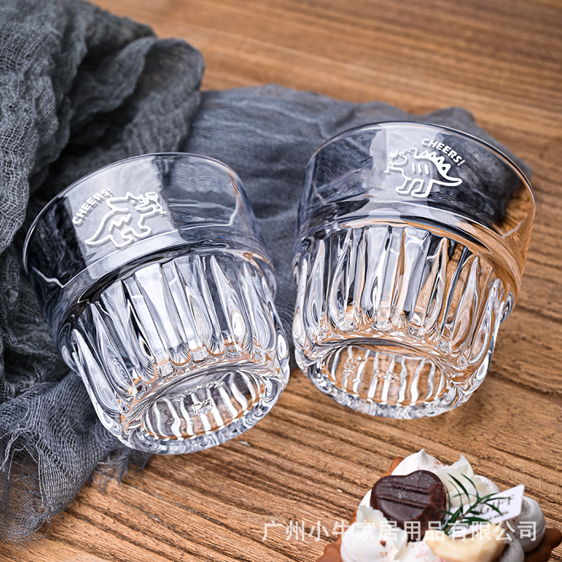 The wedding commemorative gift glass beer mug with the same printed image on Xiaohongshu and stackable latte coffee cups Application Scenario