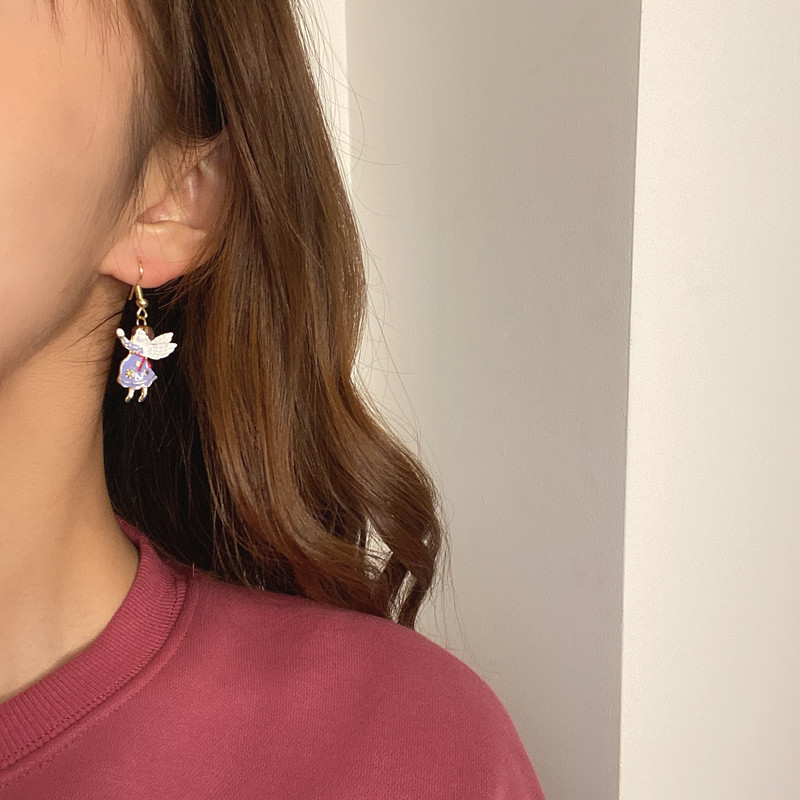 Heidi Clara's asymmetrical glazed, fresh, sweet and cute Korean fashion earrings, stud earrings, ear clips and earrings details Picture