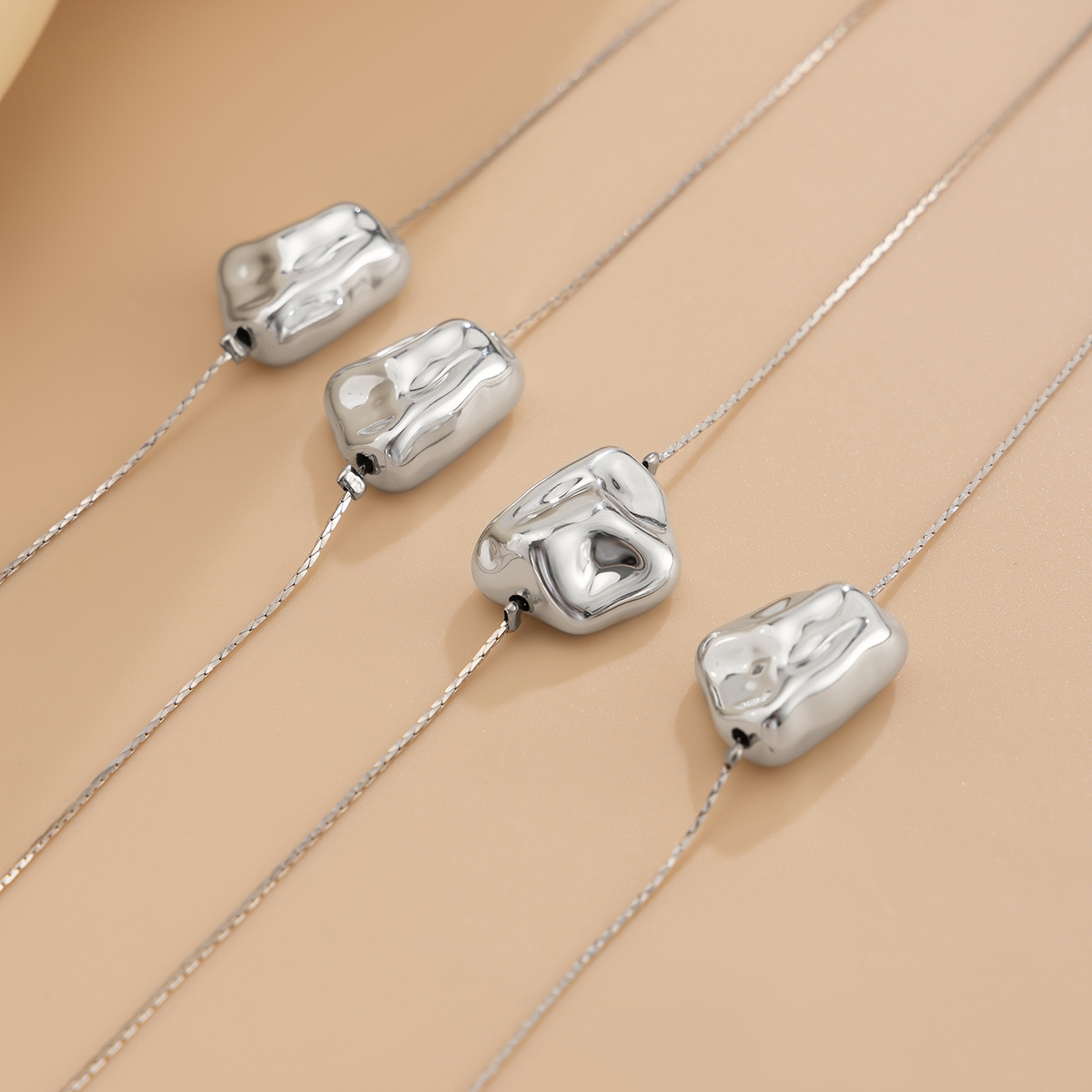 European and American cross-border jewelry fashion multi-layer necklace set of 2 pieces irregular CCB gold wire chain necklace Application Scenario