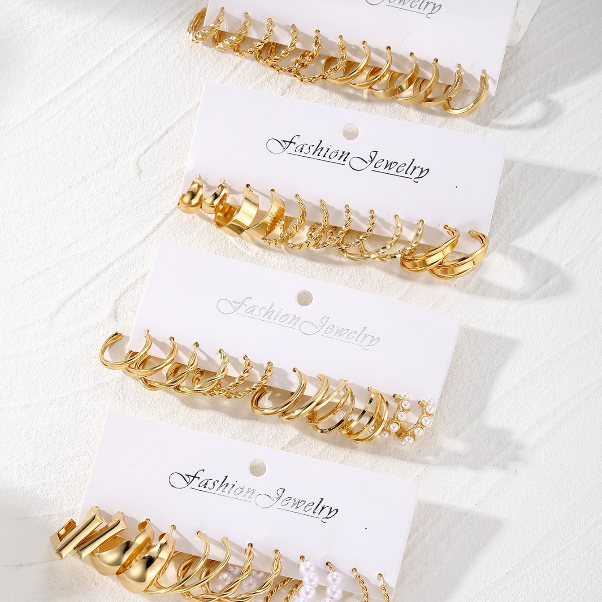 Cross-border new metal twist earrings set 6 pairs of creative, retro and simple geometric earrings for women wholesale Application Scenario