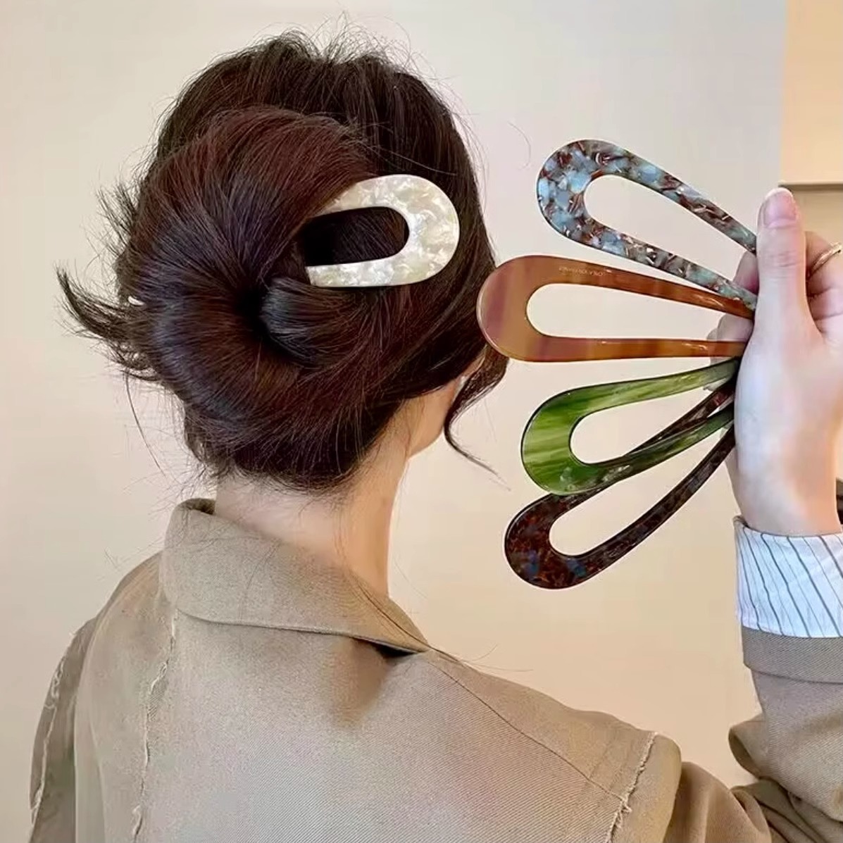 U-shaped acetate hairpin, a high-end feminine bun hairpin, simple and modern hairpin headwear, versatile ins hairpin full figure