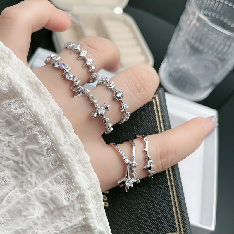 This is a simple and stylish star-studded open-top ring that is versatile for women's charm. It features an Instagram niche design with a cold and cool style details Picture