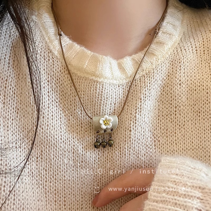 Bohemian ethnic style butterfly necklace, new Chinese retro long pendant for women, summer fashion, versatile and vacation style Application Scenario