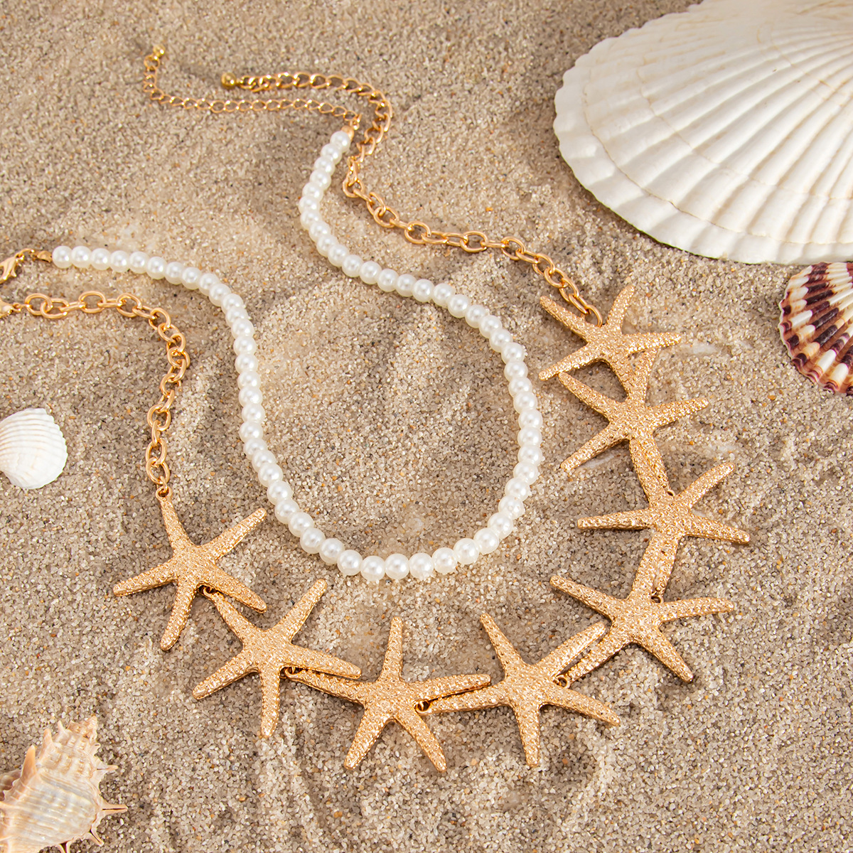 European and American cross-border accessories, sexy beach vacation metal starfish necklace, simple pearl beaded multi-layer collarbone chain Application Scenario