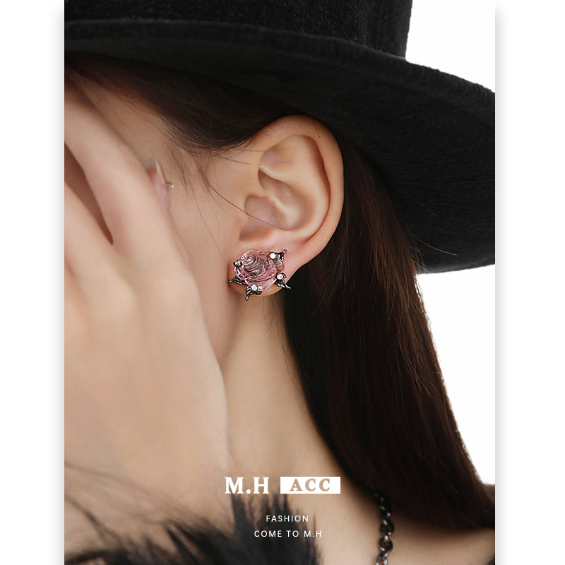 Pink rose hair clips for children wholesale, sweet, cool and high-end design hair clips, niche InS-style Korean fashion hair accessories Specification drawing