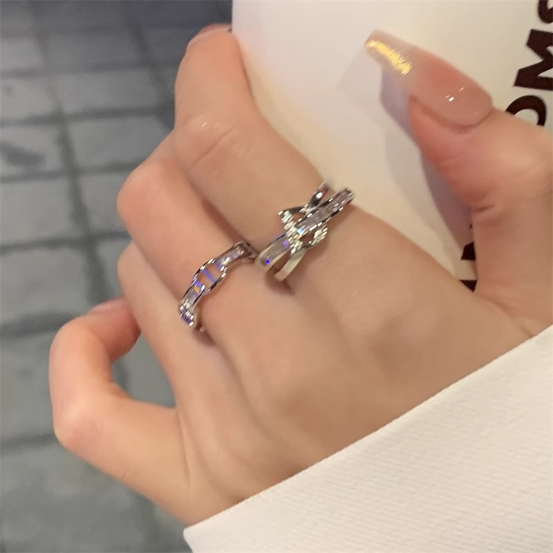 Super flash Zircon letter ring, a high-end, fashionable and cold style light luxury index finger ring, an ins niche design ring details Picture