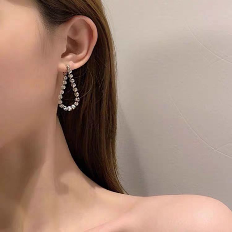 Korean style, high-end and elegant, teardrop-shaped rhinestone earrings, long, trendy, light luxury, high-end zircon earrings for women full figure