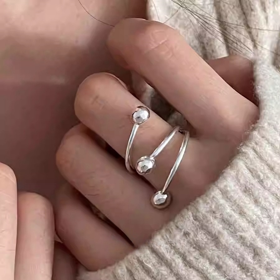 Korean 925 sterling silver minimalist staggered round bead ring for women's ins fashion, individuality, niche and high-end style laid-back ring full figure