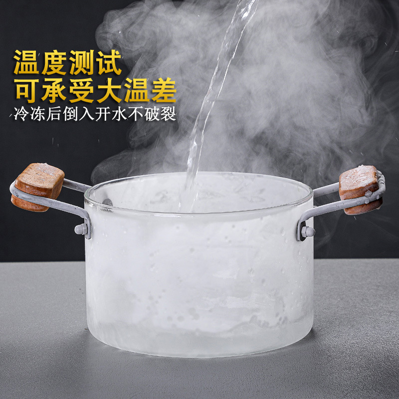 High borosilicate anti-scald and heat-insulating soup pot, wooden bead glass cover, glass steamer, open flame heating, double-ear wooden handle stew pot Application Scenario