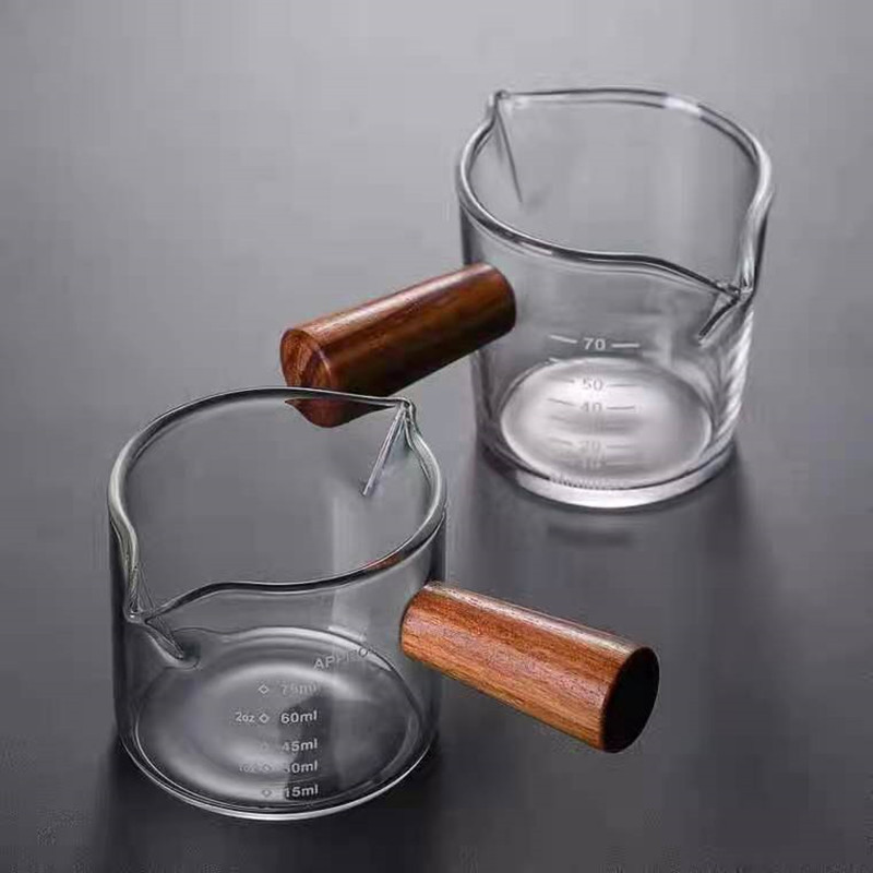 High borosilicate glass small milk cup, wooden handle transparent coffee glass cup, double-spout measuring cup with scale, mini small milk cup details Picture